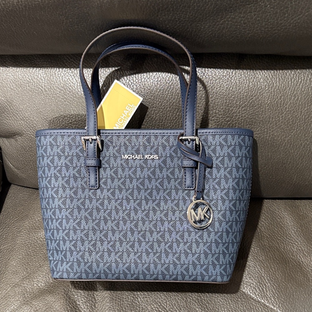 Michael kors jet set travel navy tote